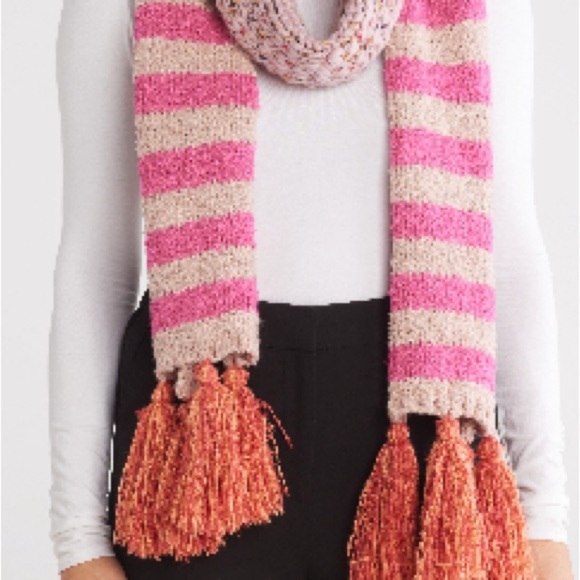 NEW! Vince Camuto Designer Acrylic Knit Chunky Scarf OS - Picture 1 of 13